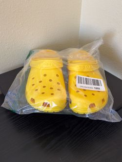 NEW Crocs Classic Yellow Clogs M7 W9 Brand New With Tags, No Box