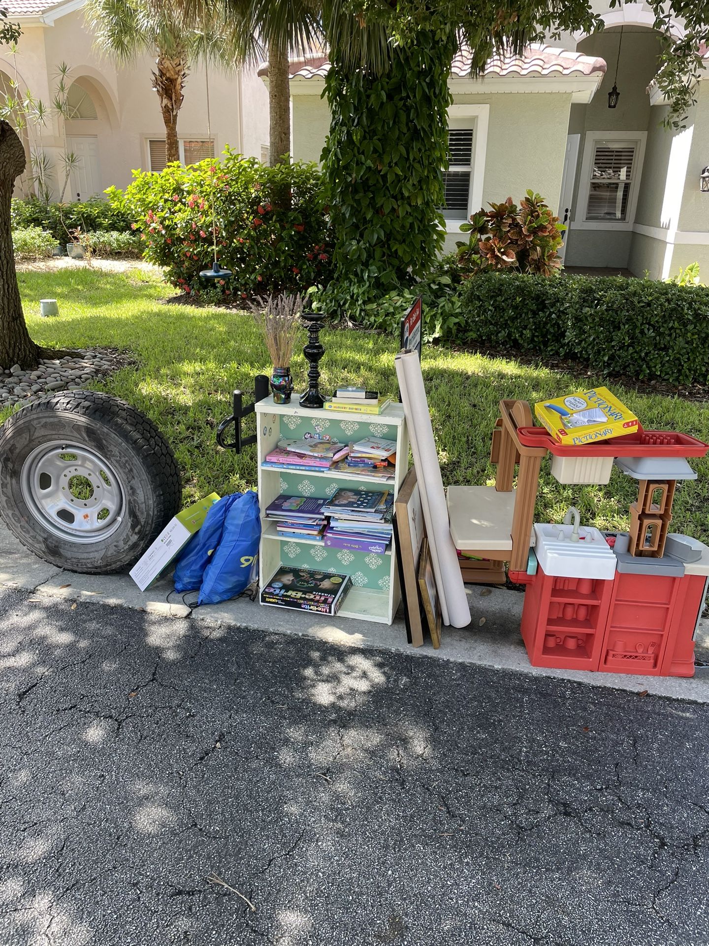 Curb Alert!! All Free Stuff