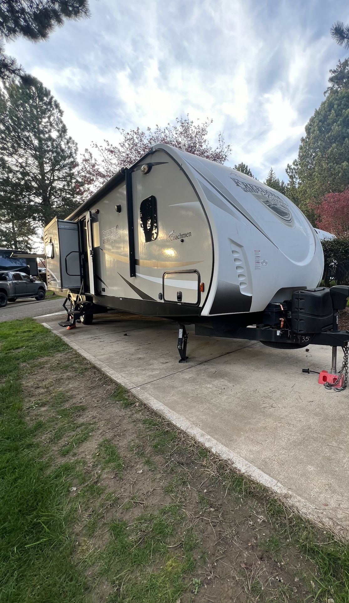 2018 Coachmen Freedom Express