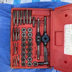 Dayton Tap & Die Set