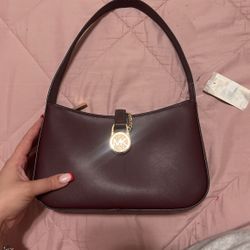 Michael Kors Lyra Small Leather Pochette 