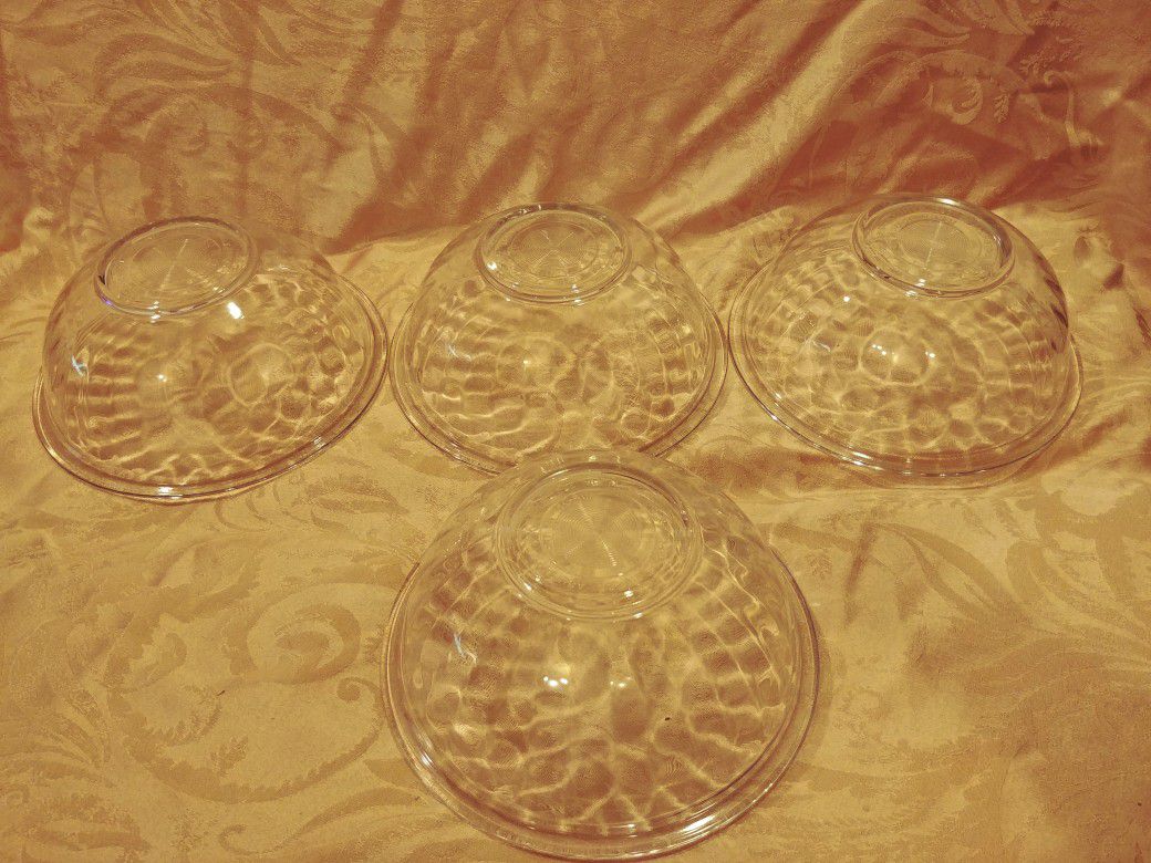Pyrex clear 2.5 L glass bowls (4)