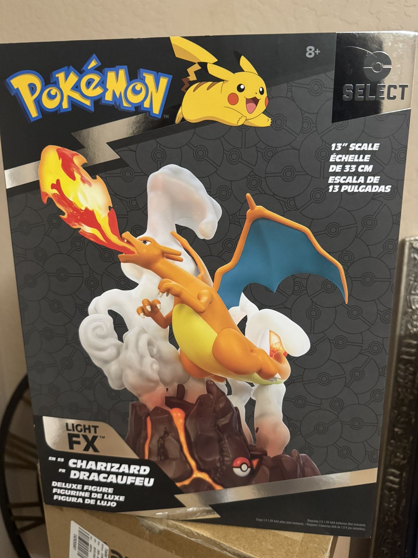 Pokemon Deluxe 13" Collector Figure/Statue - Charizard