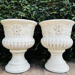 Set of 2 Extra Large Pedestal Flower Pot Planters