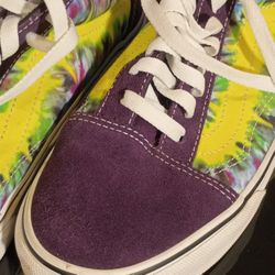 VANS TIE DYE UNISEX " MYSTERIOSO TRUE"  SIZE 9.0 MEN  SIZE 10.5 WOMENS ALMOST NEW ORIGINAL BOX 