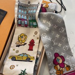 Louis Vuitton Twilly Scarf