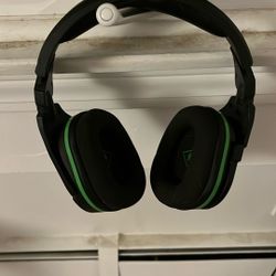 Fully Working Xbox Headset-(Turtle Beach)