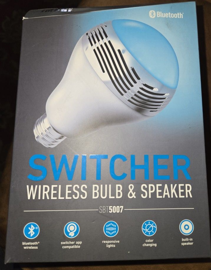 SHARPER IMAGE BLUETOOTH, WIRELSS, LED COLOR CHANGING BULB/SPEAKER *NEW*