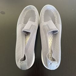 Gray Girl Shoes Size 7 NEW