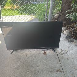 Flat Screen TV- 32"