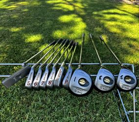 Complete Spalding Golf Club Set – 10 Clubs | 1, 3, 5 Woods, 5-P Irons & Putter