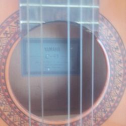 Yamaha Acoustic Guitar 