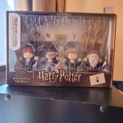 Fisher-Price Little People Collector Harry Potter & The Sorcerer's Stone Set - NIB