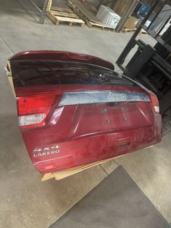 2011 Jeep Grand Cherokee Tailgate And Trim Pieces