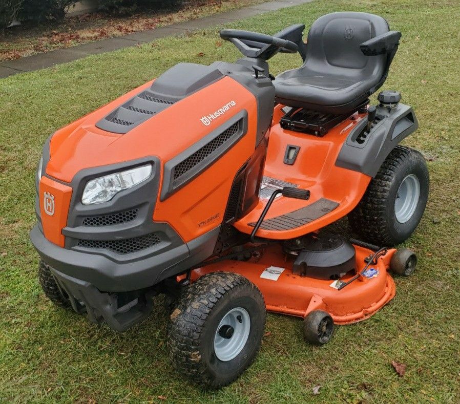 2013 Husqvarna Riding Mower Lawn Tractor