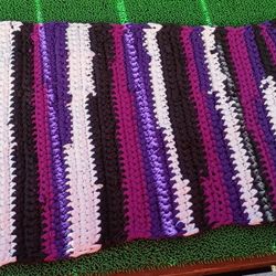 HAND CROCHETED T- SHIRT RUG 32 X 21.5" NEW