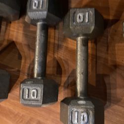 Weights 10lbs