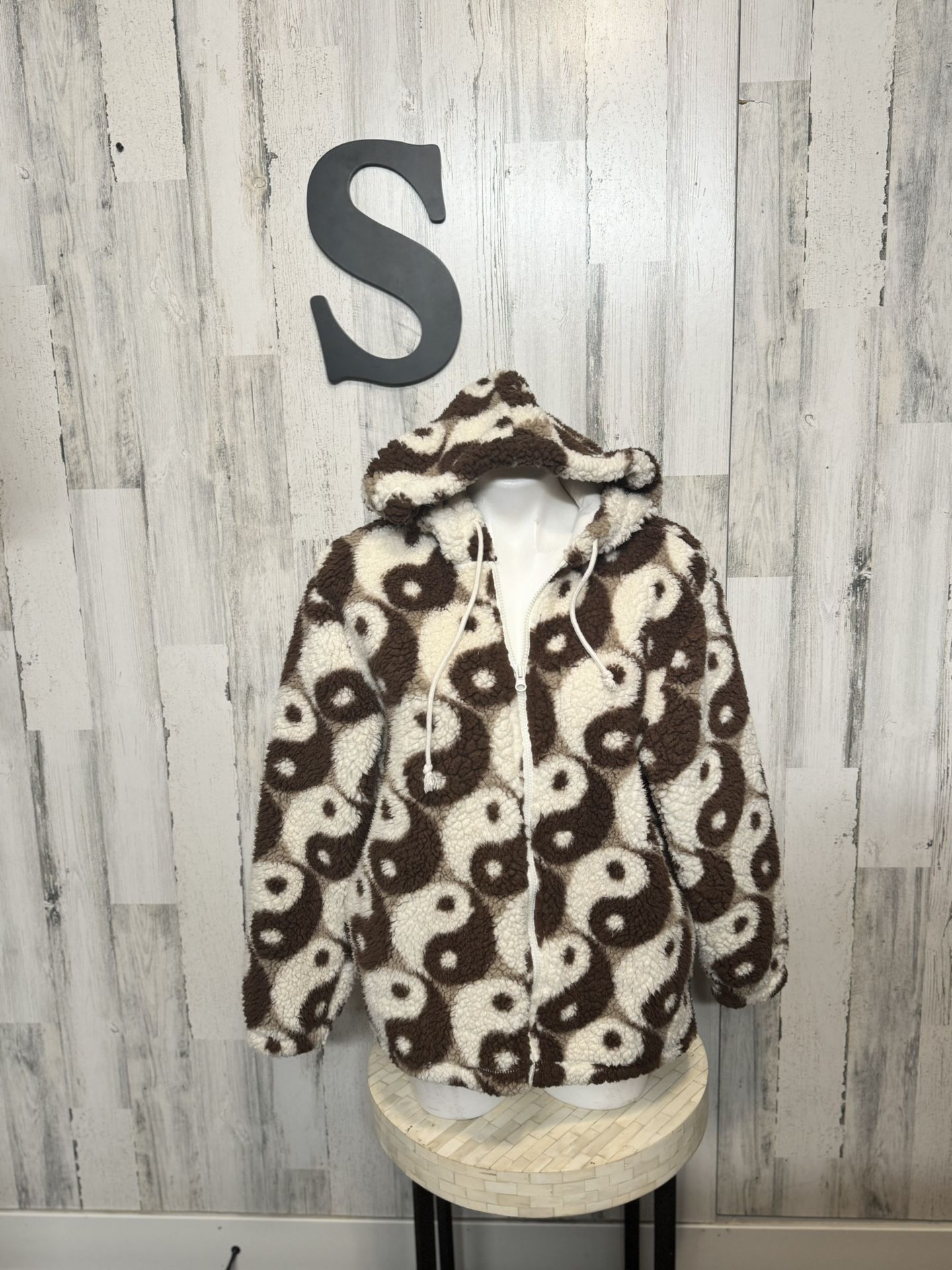 Pacsun fuzzy Sherpa jacket size small