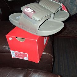 Nike Off Court Adjust Slide