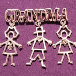 Vintage "GRANDMA" Silvertone Brooch/Pin
