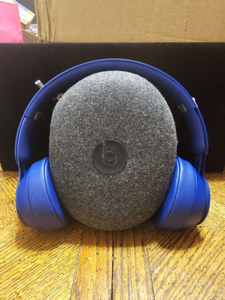 Apple Beats by Dr. Dre Solo Pro On Ear Wireless Headphones - Blue