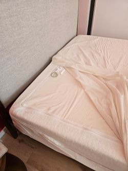 Queen matress 3 of them