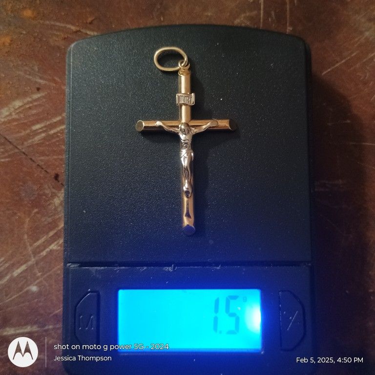 Vintage 10k Gold Crucifix Cross Pendant 1.5 Grams