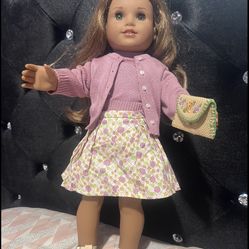 AMERICAN GIRL DOLL