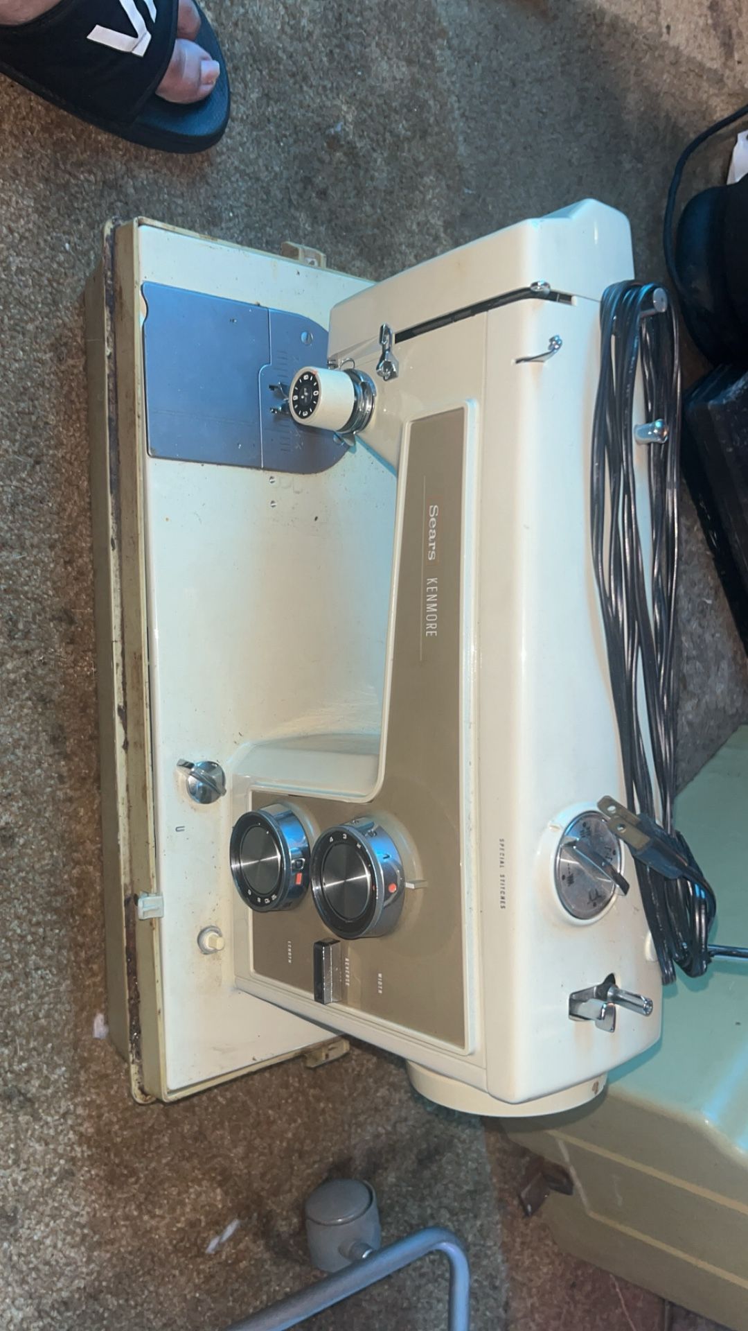 Antique Sewing Machine 