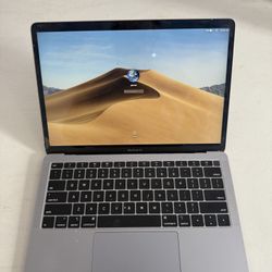 MacBook Air Core i5 16gm / 256gb