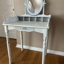 Make Up Table With Drawer And Mirror