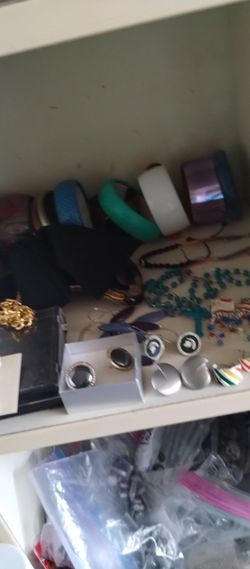 Jewelry all 7 dollars