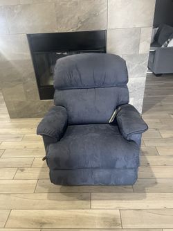 Lazy Boy Recliner W/heat and massage