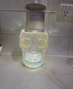 BATH AND BODY WORKS GLITTER SKULL GLOBE LIGHT SINGLE WICK CANDLE HOLDER