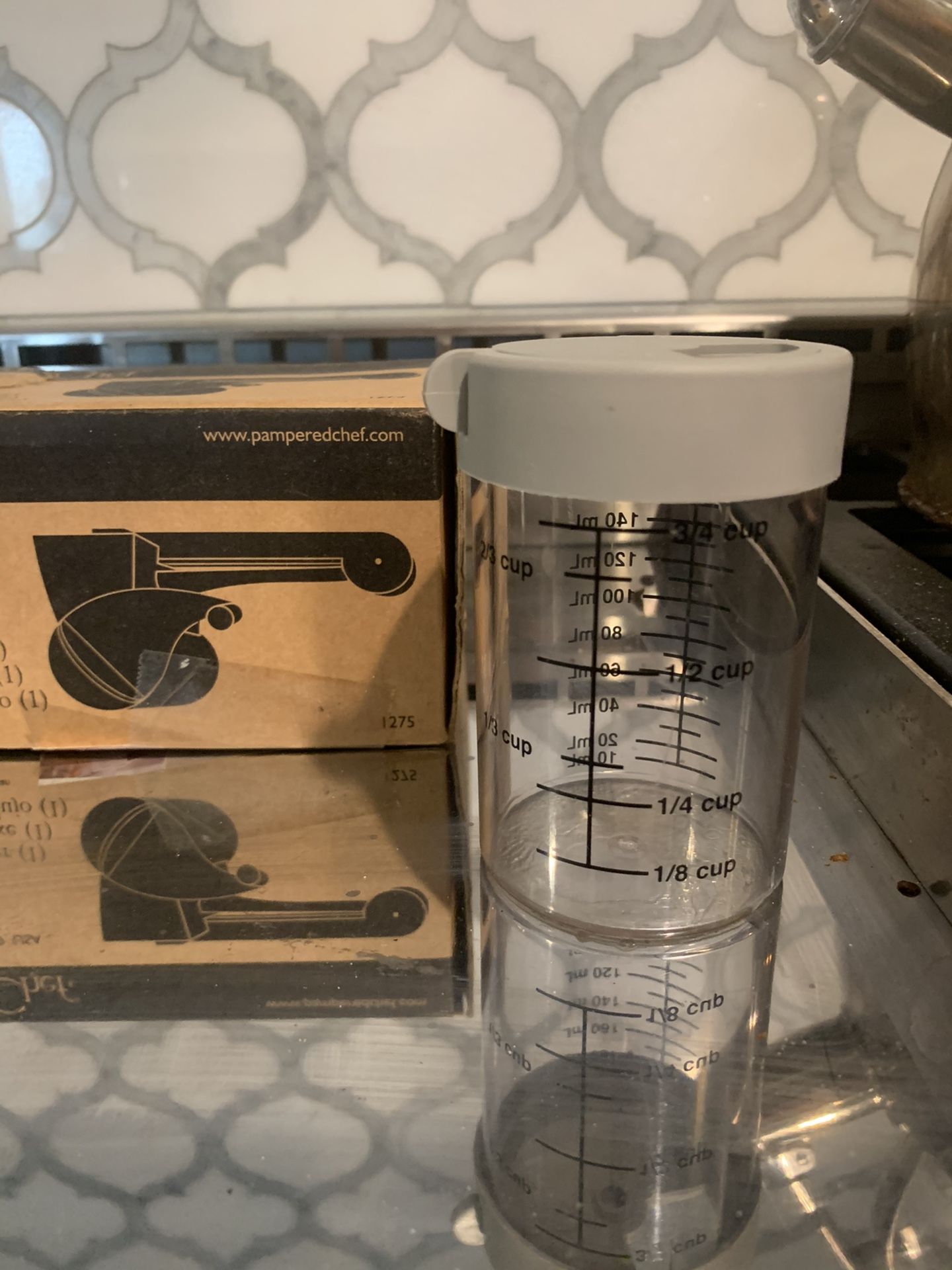 New PAMPERED CHEF Deluxe Cheese Grater & Grate Container