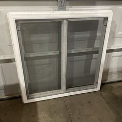 Free Window (glass cracked)