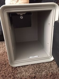 Sentry Model 2206 Combination Safe for Sale in Rock Hill, SC OfferUp