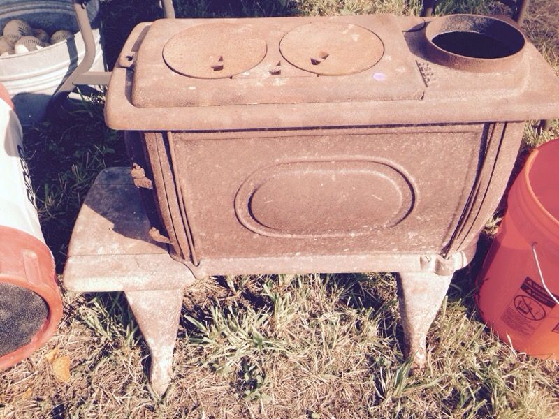 Vintage King 628 A Wood Stove