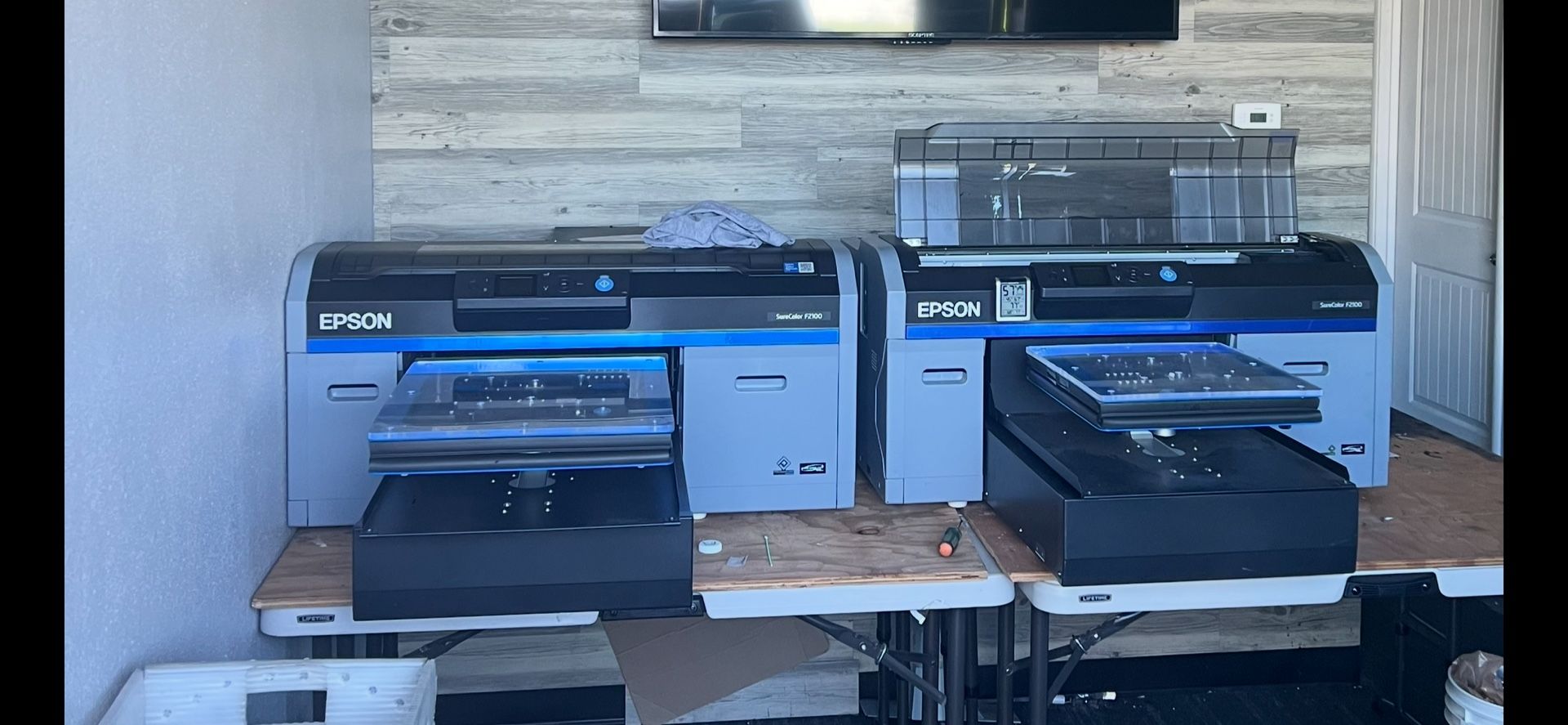 Epson F2100 DTG Printer, Low Prints. Works Perfectly