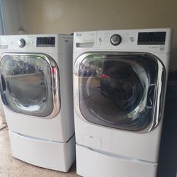 SET LG WASHER AND ELECTRIC DRYER