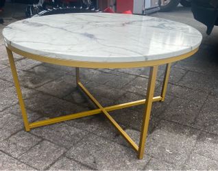 Kids  table solid 36” round 19” H