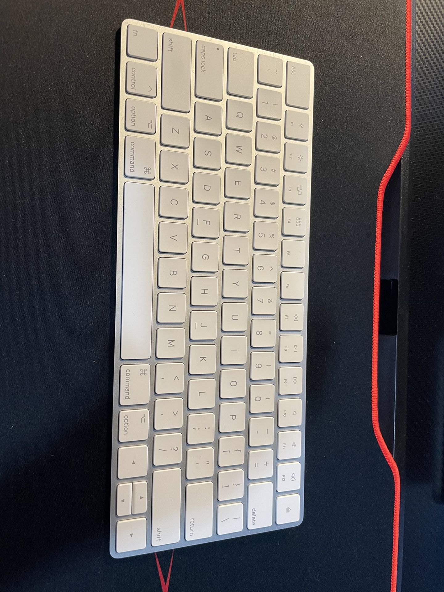Apple Keyboard & Mouse 2nd gen