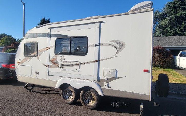 2009 Skyline Layton