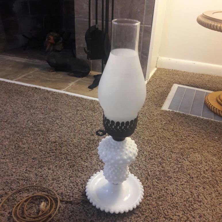 Vintage antique hobnail lamp white