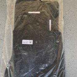 BMW FLOOR MATS/ BRAND NEW / 5 SERIES/ RETAIL IS $300/ ASKING $90