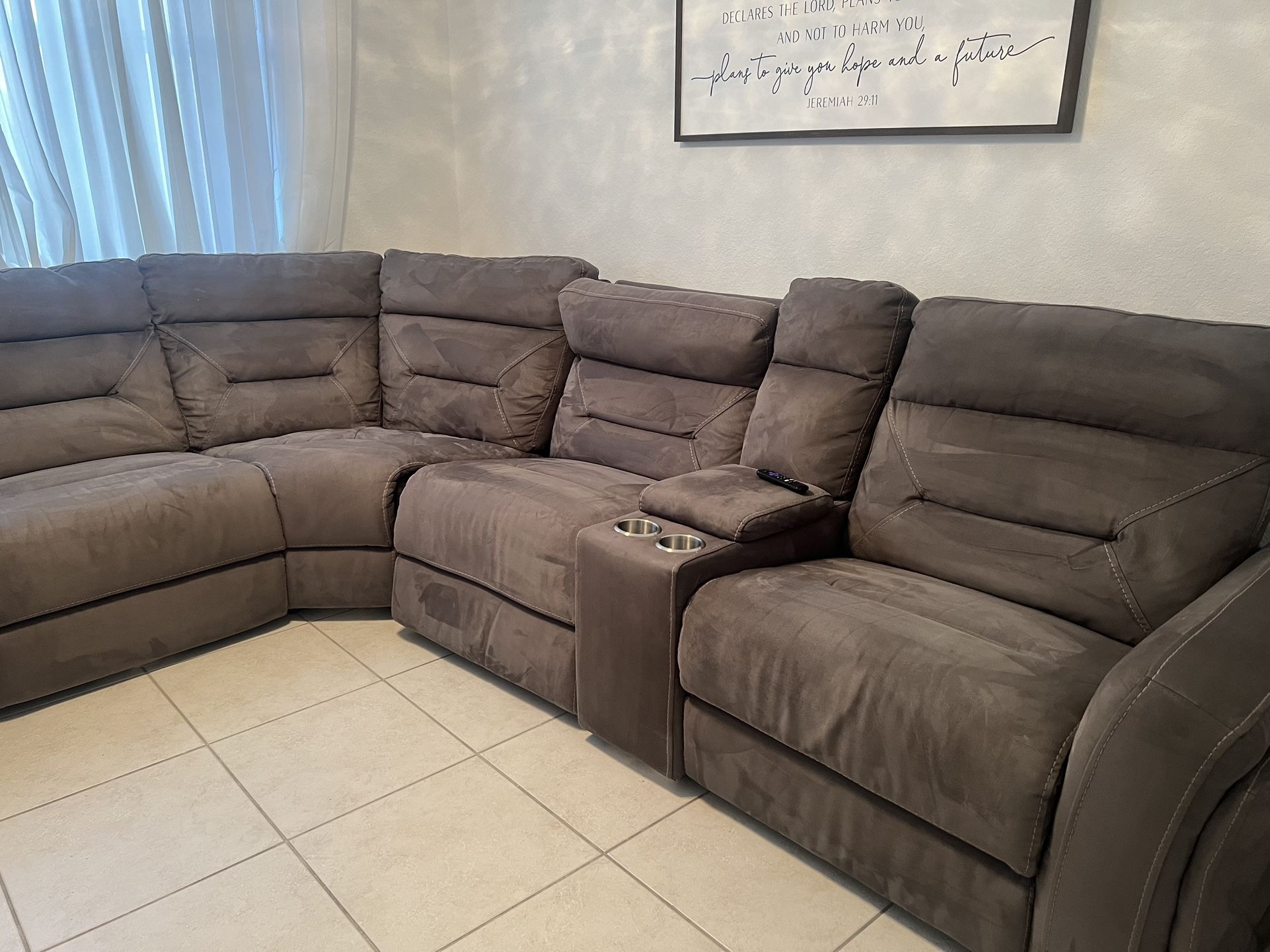 Recliner Couch/Sofa Reclinable