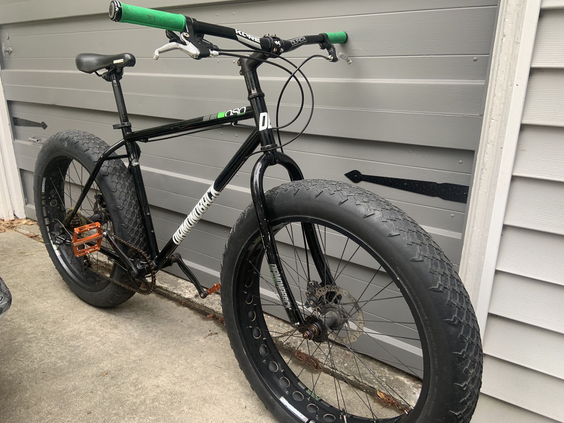 DiamondBack El Oso Fat Tire Mountain Bike