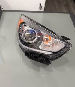 Kia Niro Headlight & module