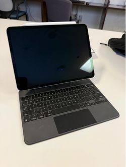 Apple iPad Pro 11” (3rd Gen) 128GB Wi-Fi + Apple Pencil + Magic Keyboard