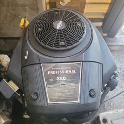 ((READ AD))((23hp Briggs Vtwin Engine)) Riding Mower 